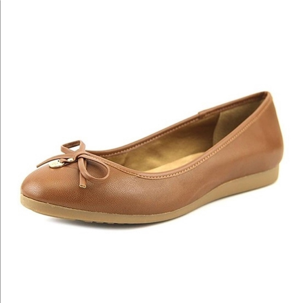 Giani Bernini Women's Memory Foam Ballet Flats 8M